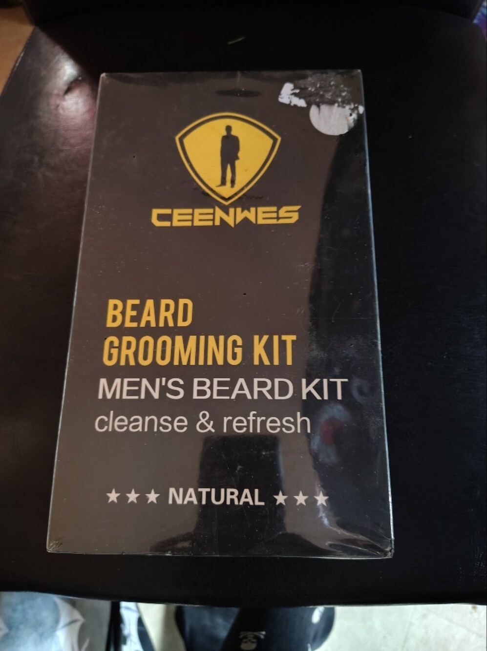 NWT Men’s Beard Care Grooming Kit & Hair Clipping Apron Bib Bundle Set